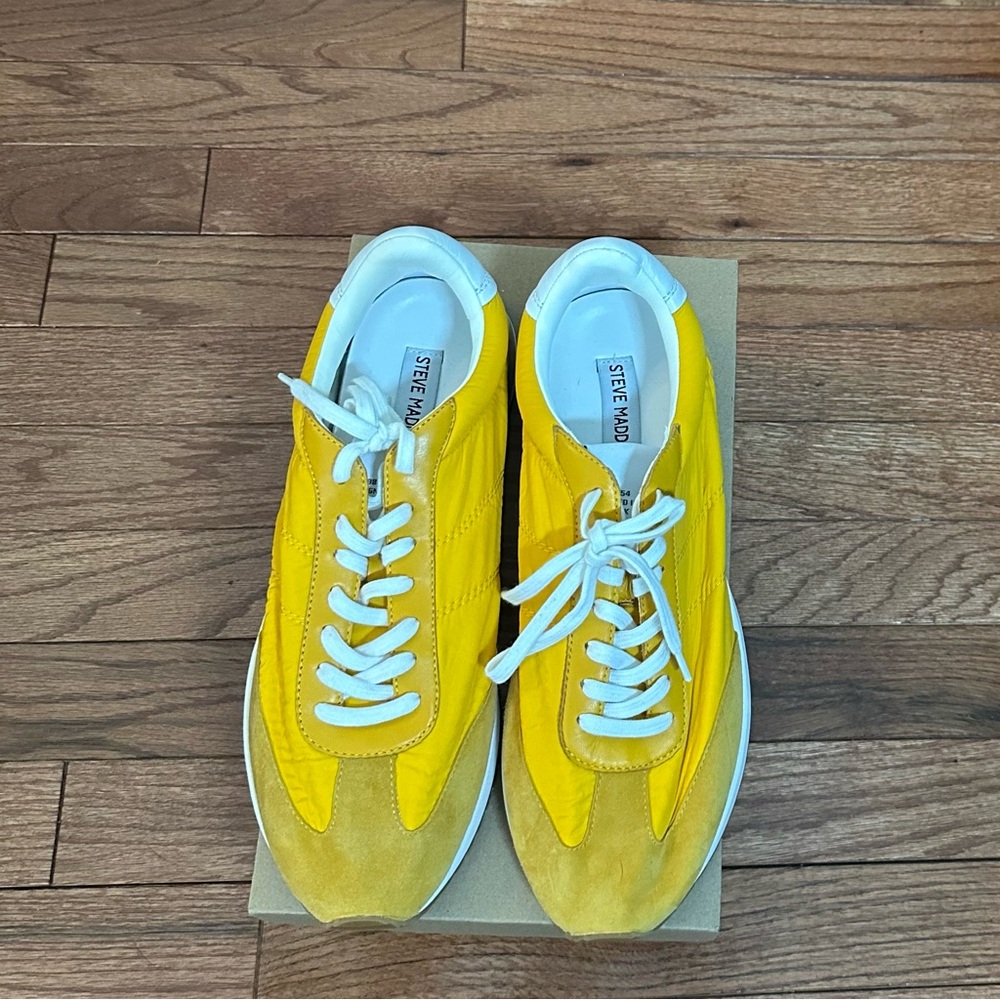 Yellow Steve Madden GIAA sneakers